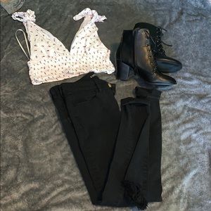 Black high wasted jeans